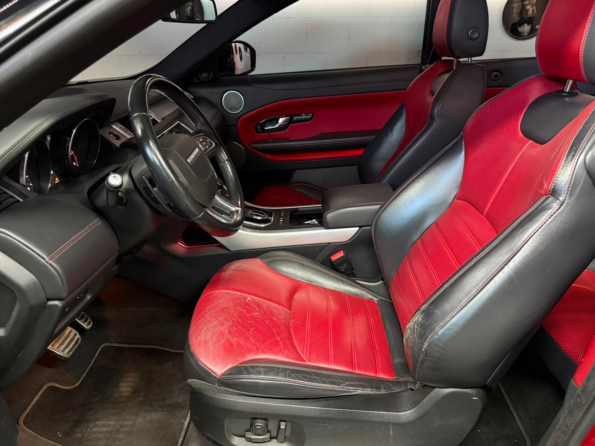 LAND ROVER Range Rover Evoque Convert. 2.0 TD4 SE Dynamic AT9-image-11