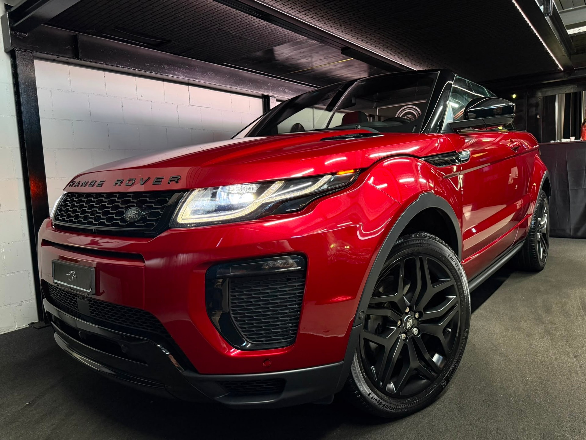 LAND ROVER Range Rover Evoque Convert. 2.0 TD4 SE Dynamic AT9-image-1