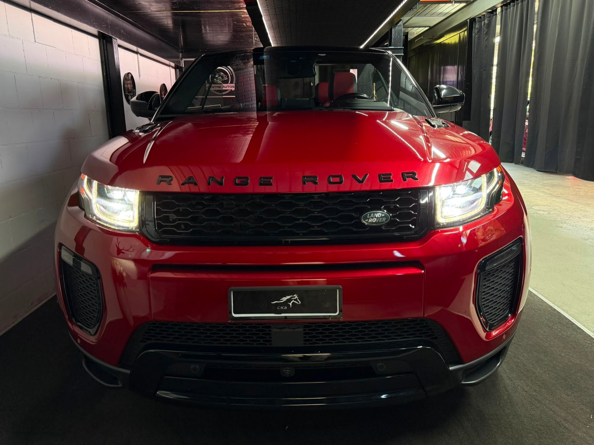 LAND ROVER Range Rover Evoque Convert. 2.0 TD4 SE Dynamic AT9-image-2