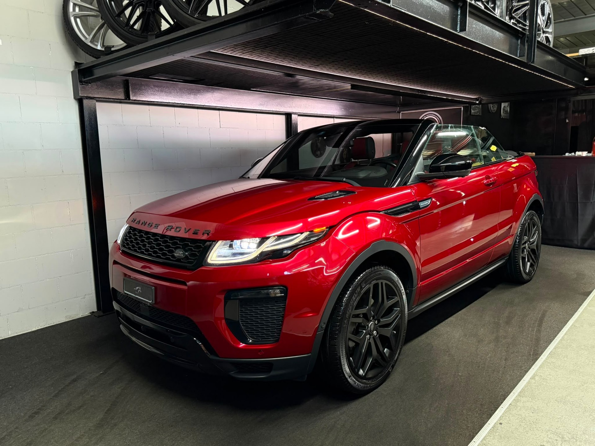 LAND ROVER Range Rover Evoque Convert. 2.0 TD4 SE Dynamic AT9-image-0