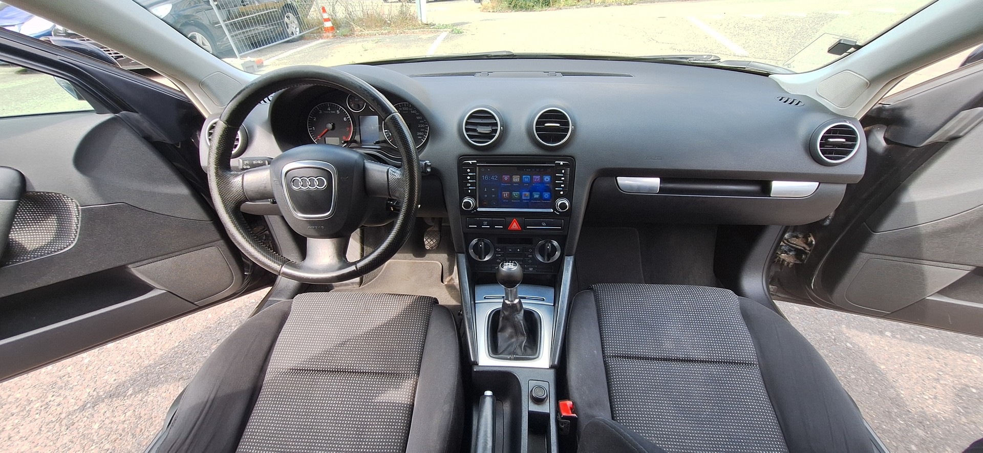 AUDI A3 Sportback 2.0 Turbo FSI Ambiente-image-22