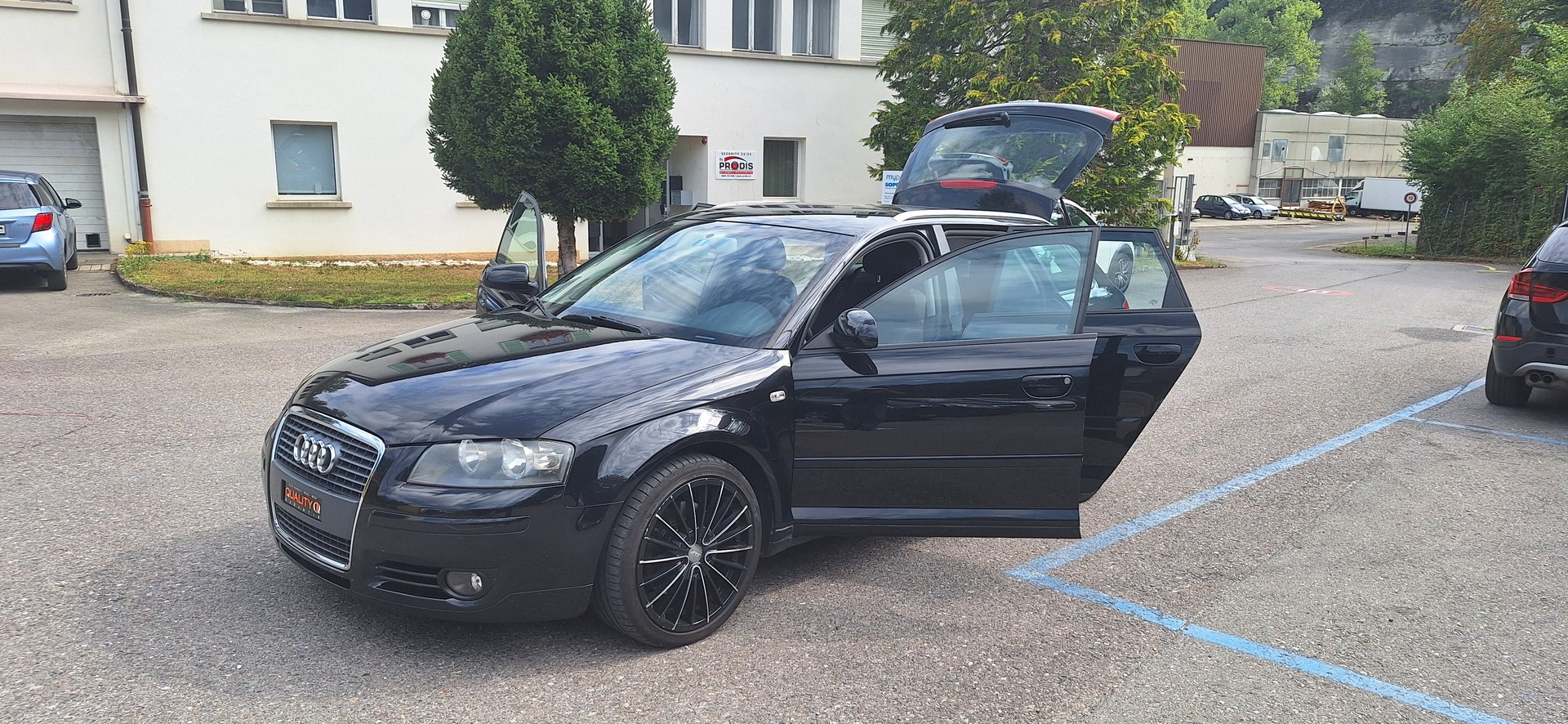 AUDI A3 Sportback 2.0 Turbo FSI Ambiente-image-14