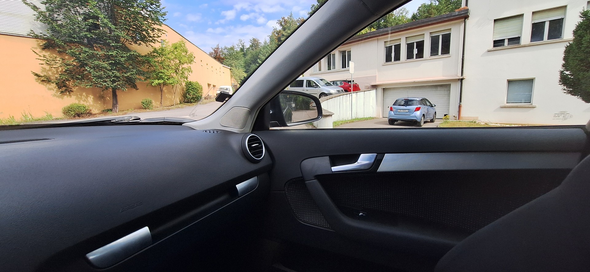 AUDI A3 Sportback 2.0 Turbo FSI Ambiente-image-23