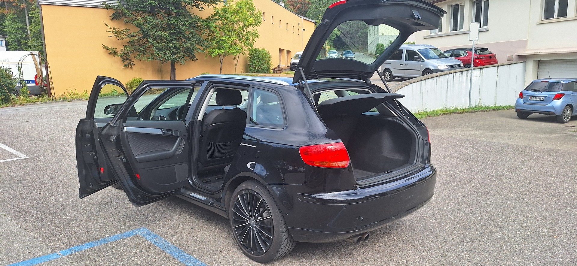 AUDI A3 Sportback 2.0 Turbo FSI Ambiente-image-16