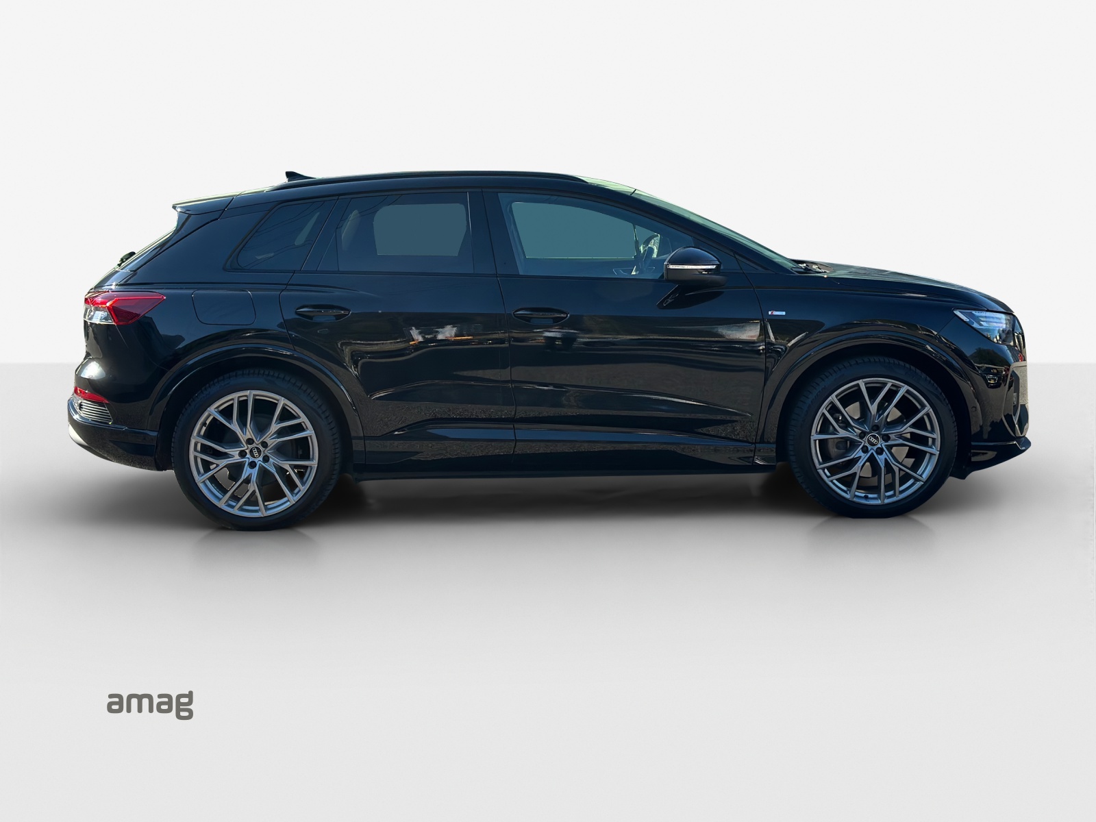 AUDI Q4 e-tron 50 quattro-image-15
