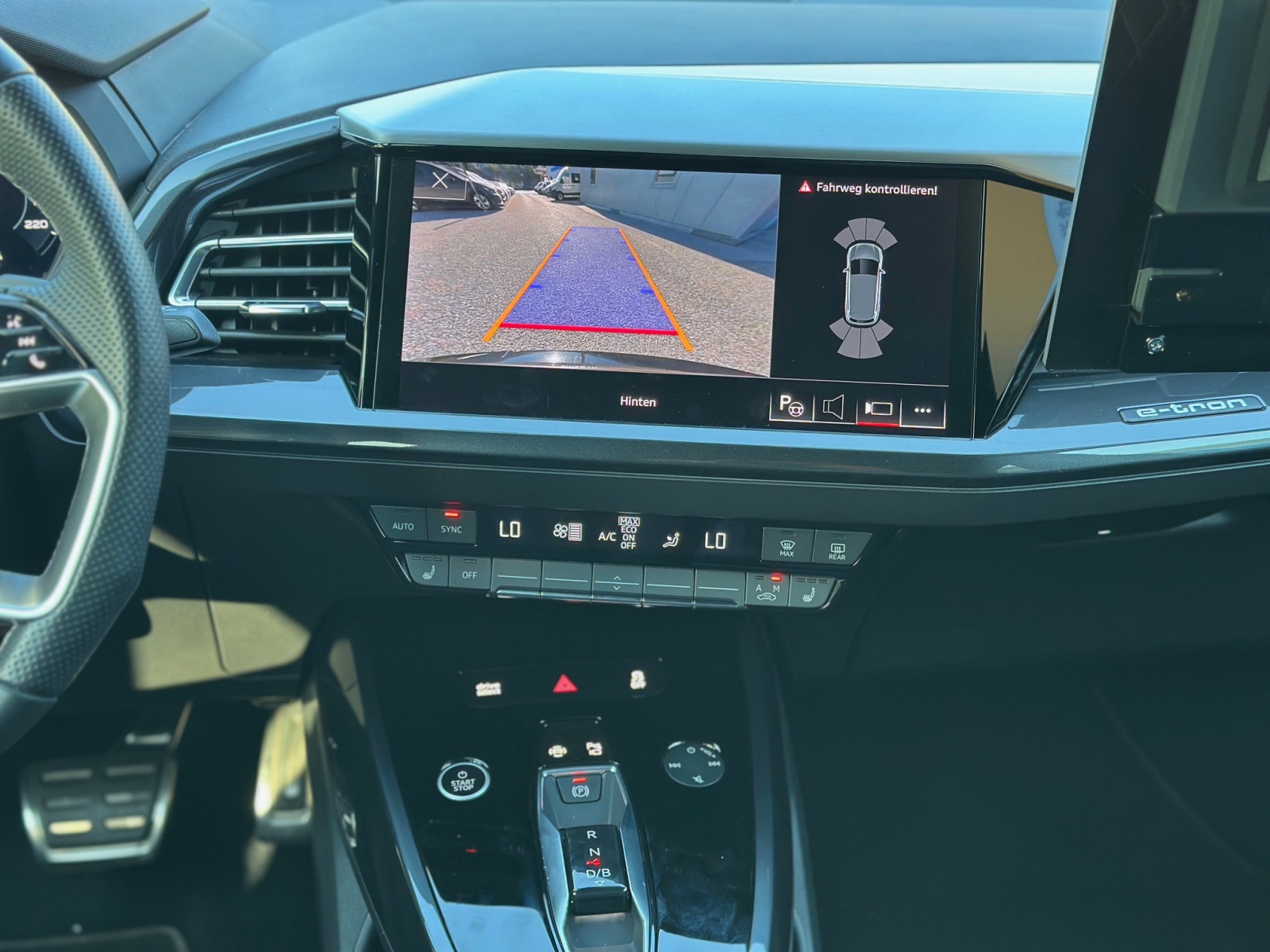 AUDI Q4 e-tron 50 quattro-image-10