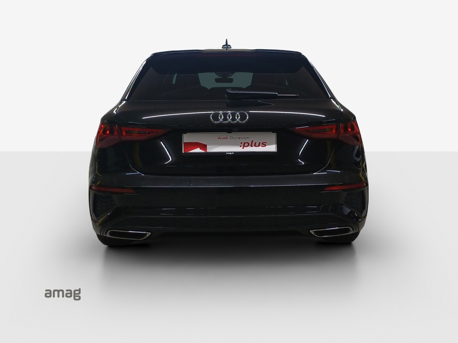 AUDI A3 Sportback 40 TFSI S line quattro S-tronic-image-3