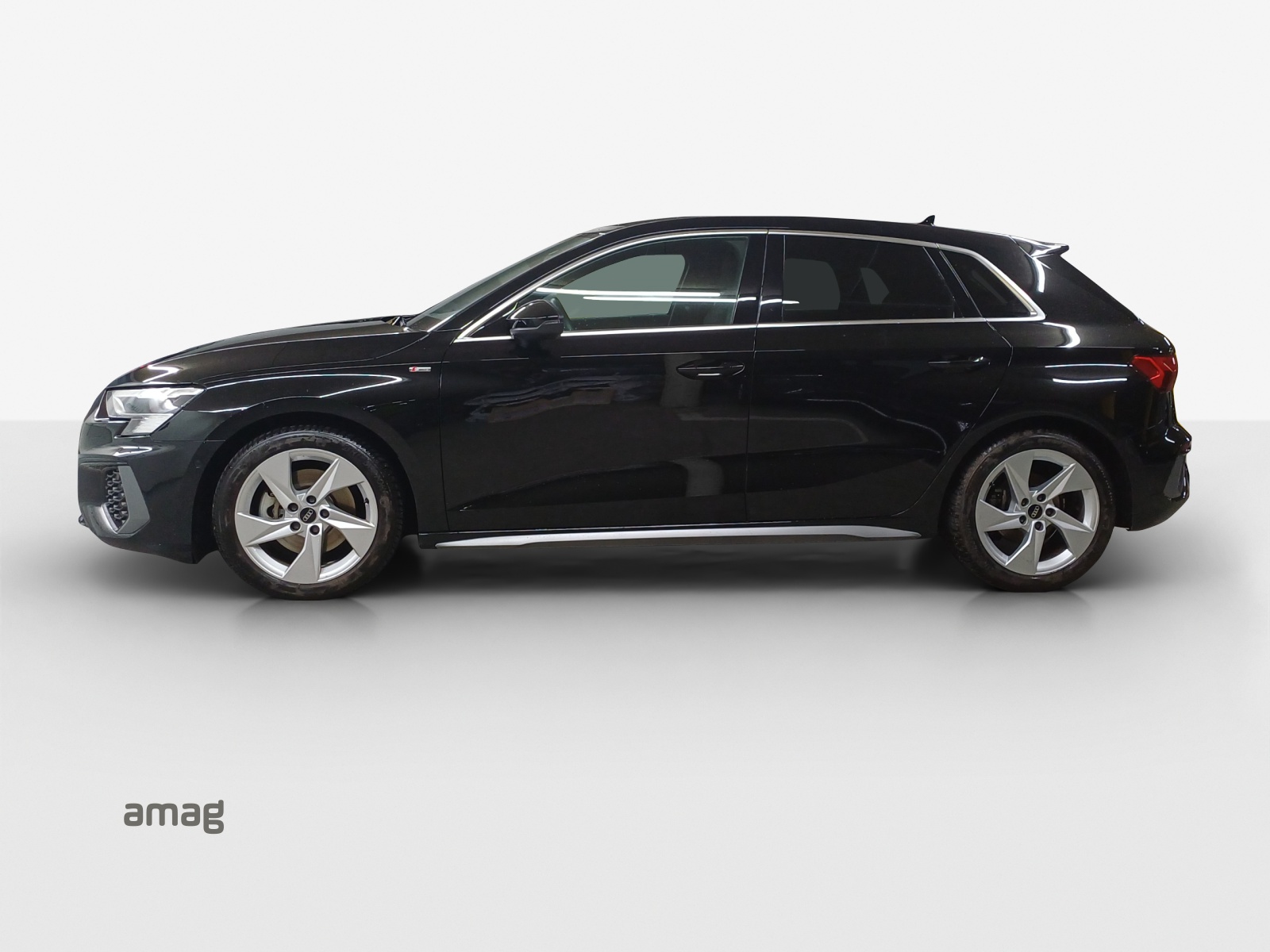 AUDI A3 Sportback 40 TFSI S line quattro S-tronic-image-1
