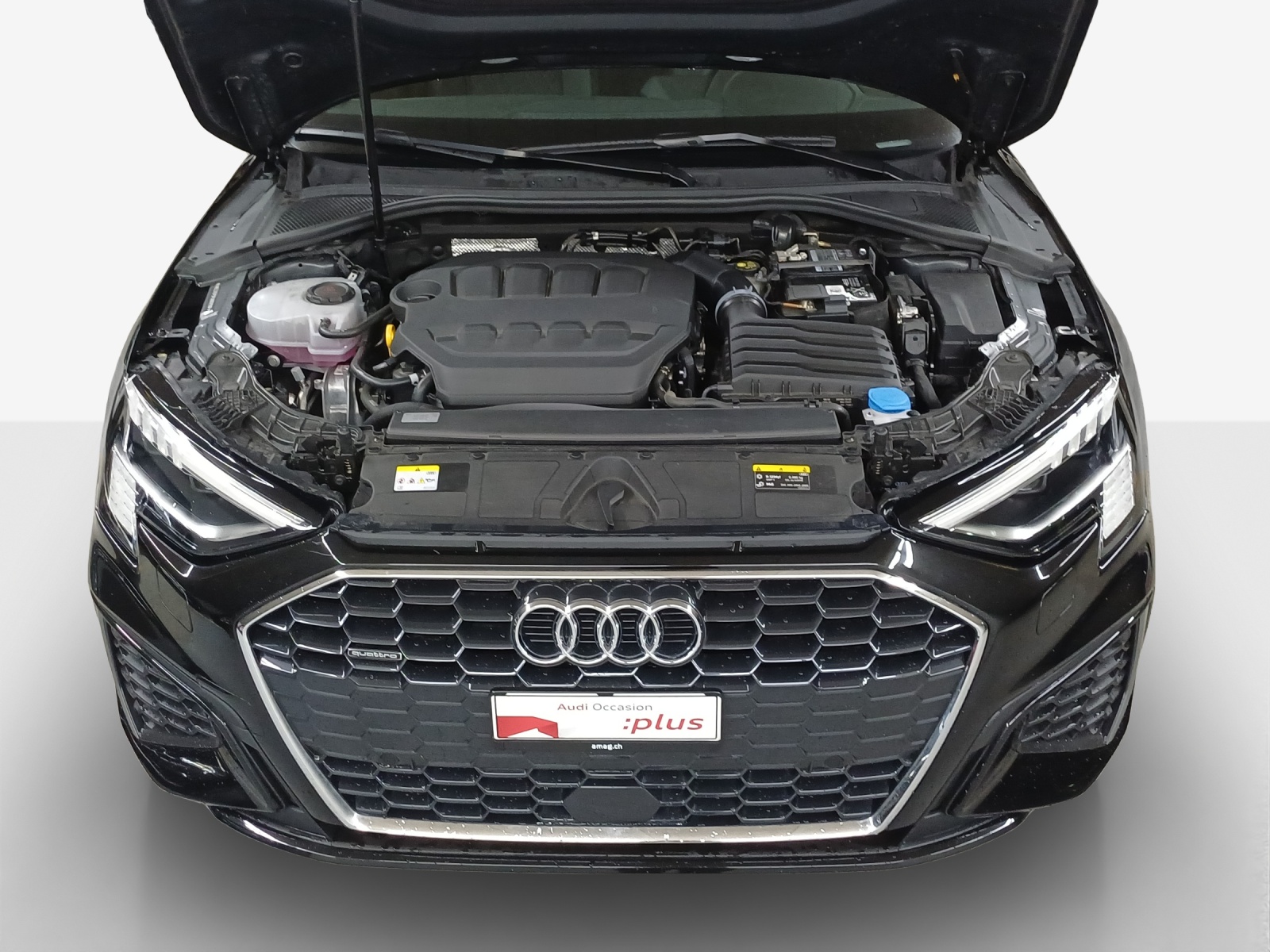 AUDI A3 Sportback 40 TFSI S line quattro S-tronic-image-14