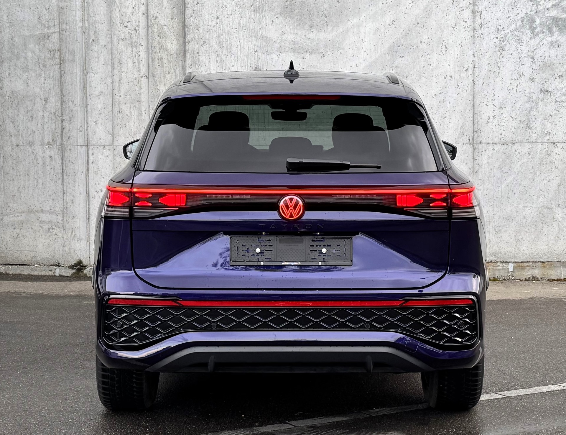 VW Tayron 1.5 TSI evo2 eHybrid R-Line DSG mit Herstellergarantie | Vollausstattung | wie neu-image-14