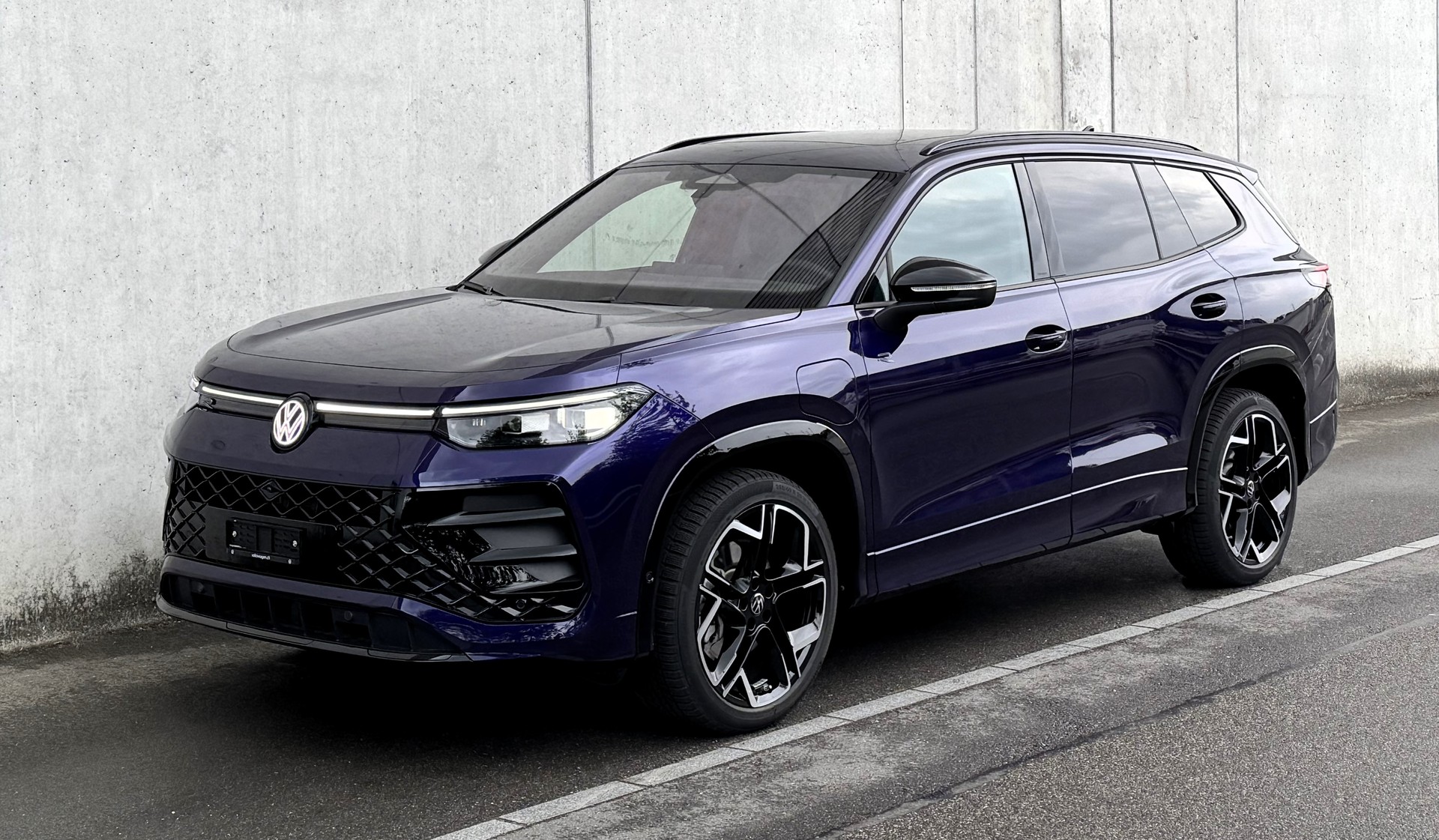 VW Tayron 1.5 TSI evo2 eHybrid R-Line DSG mit Herstellergarantie | Vollausstattung | wie neu-image-2