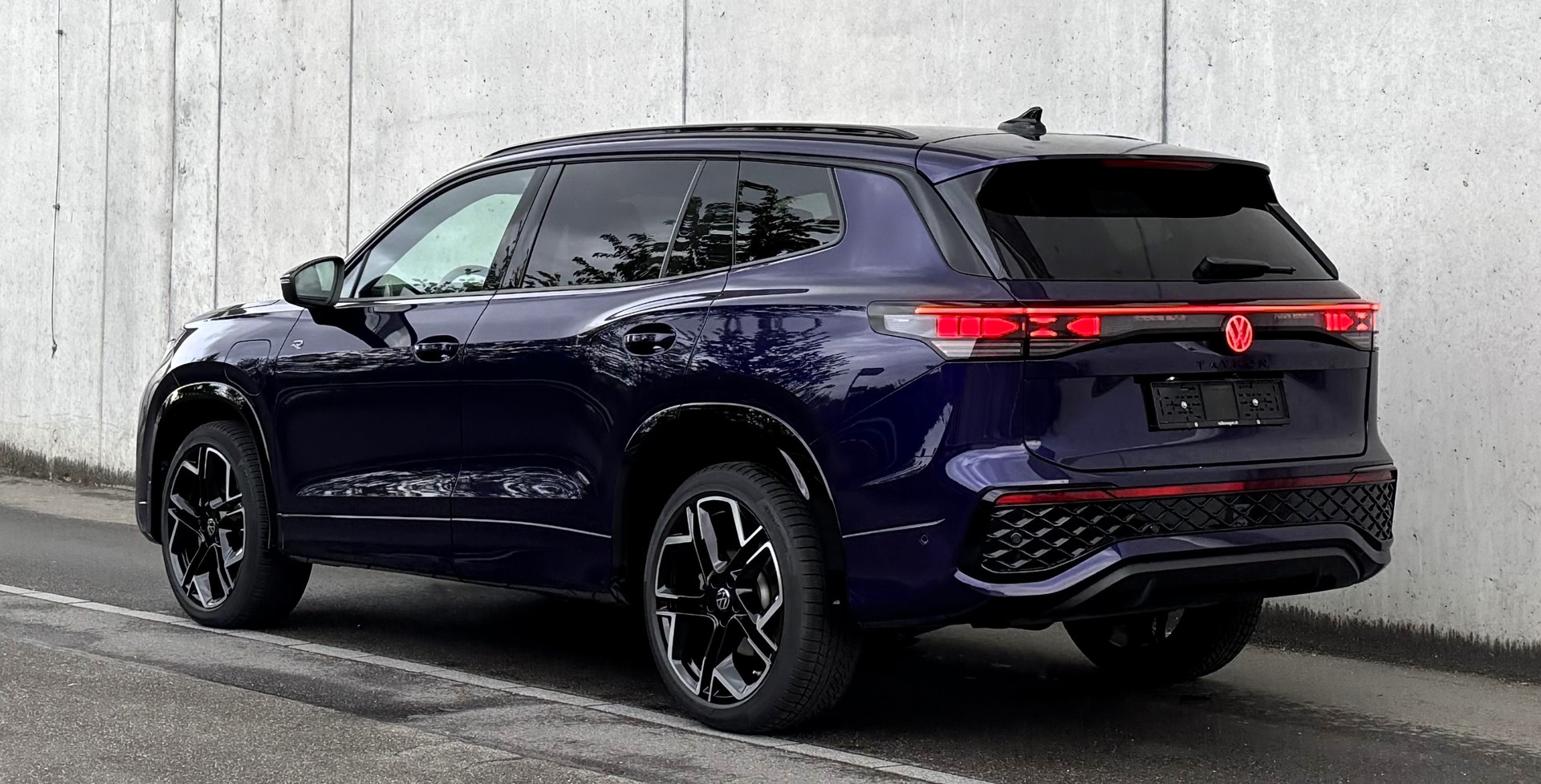 VW Tayron 1.5 TSI evo2 eHybrid R-Line DSG mit Herstellergarantie | Vollausstattung | wie neu-image-5