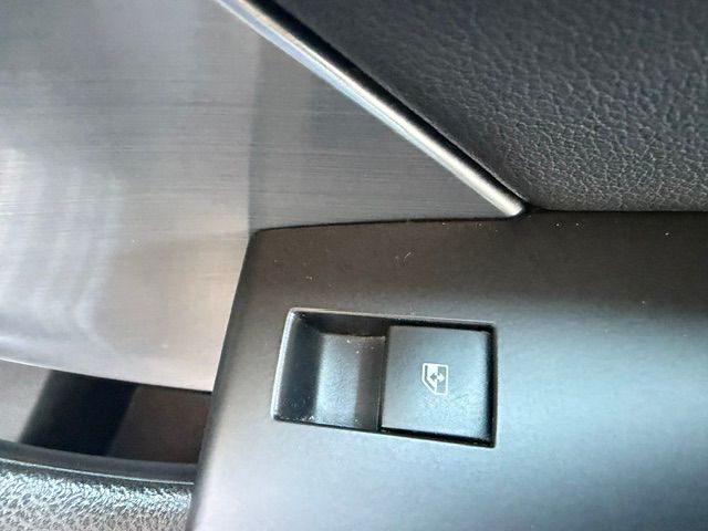SAAB 9-5 2.0T Linear Automatic-image-13