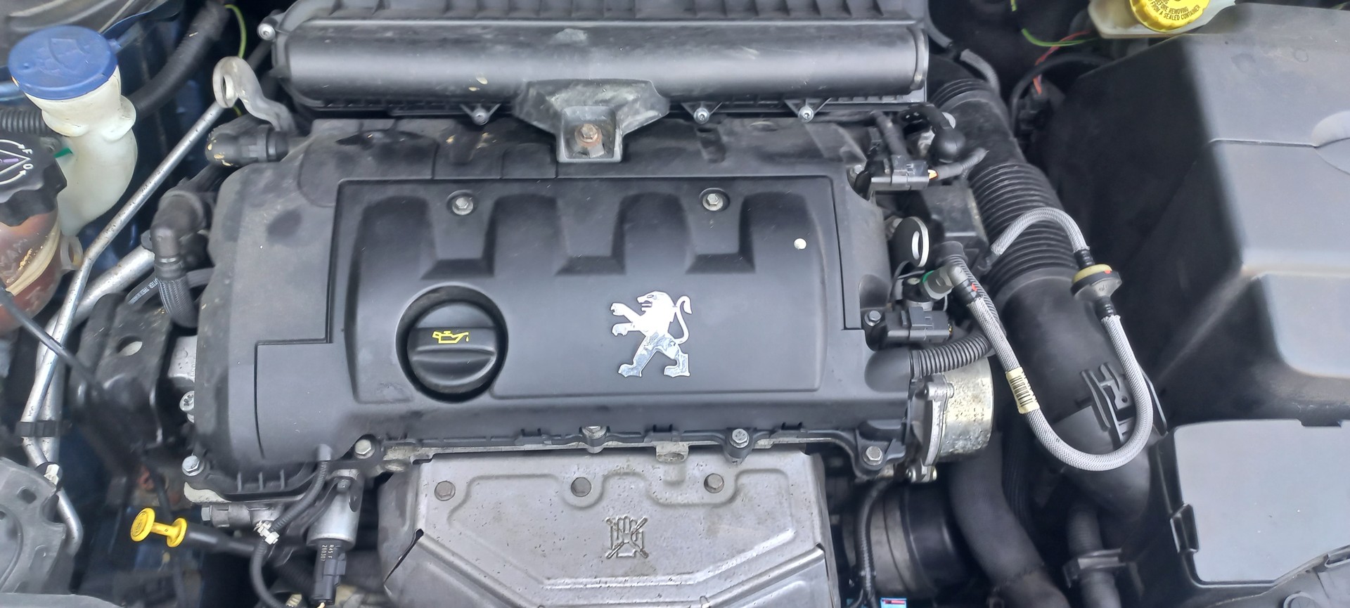 PEUGEOT 207 1.6 16V XS-image-7