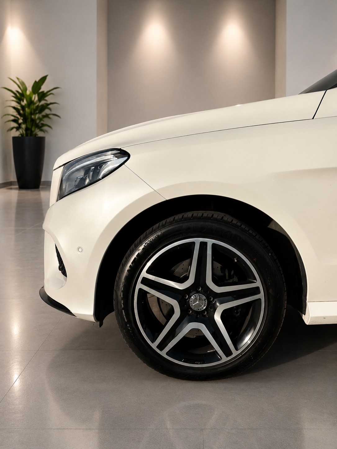 MERCEDES-BENZ GLE 350 d | 1.Hand | CH-Fahrzeug | Designo Diamantweiss | AMG Line | KEYLESS-GO | AHK | 360° Kamera | Softclose**-image-1