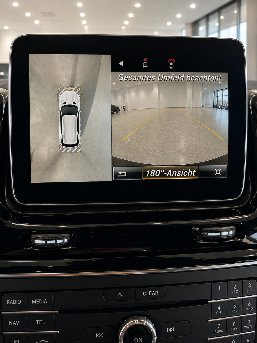 MERCEDES-BENZ GLE 350 d | 1.Hand | CH-Fahrzeug | Designo Diamantweiss | AMG Line | KEYLESS-GO | AHK | 360° Kamera | Softclose**-image-17