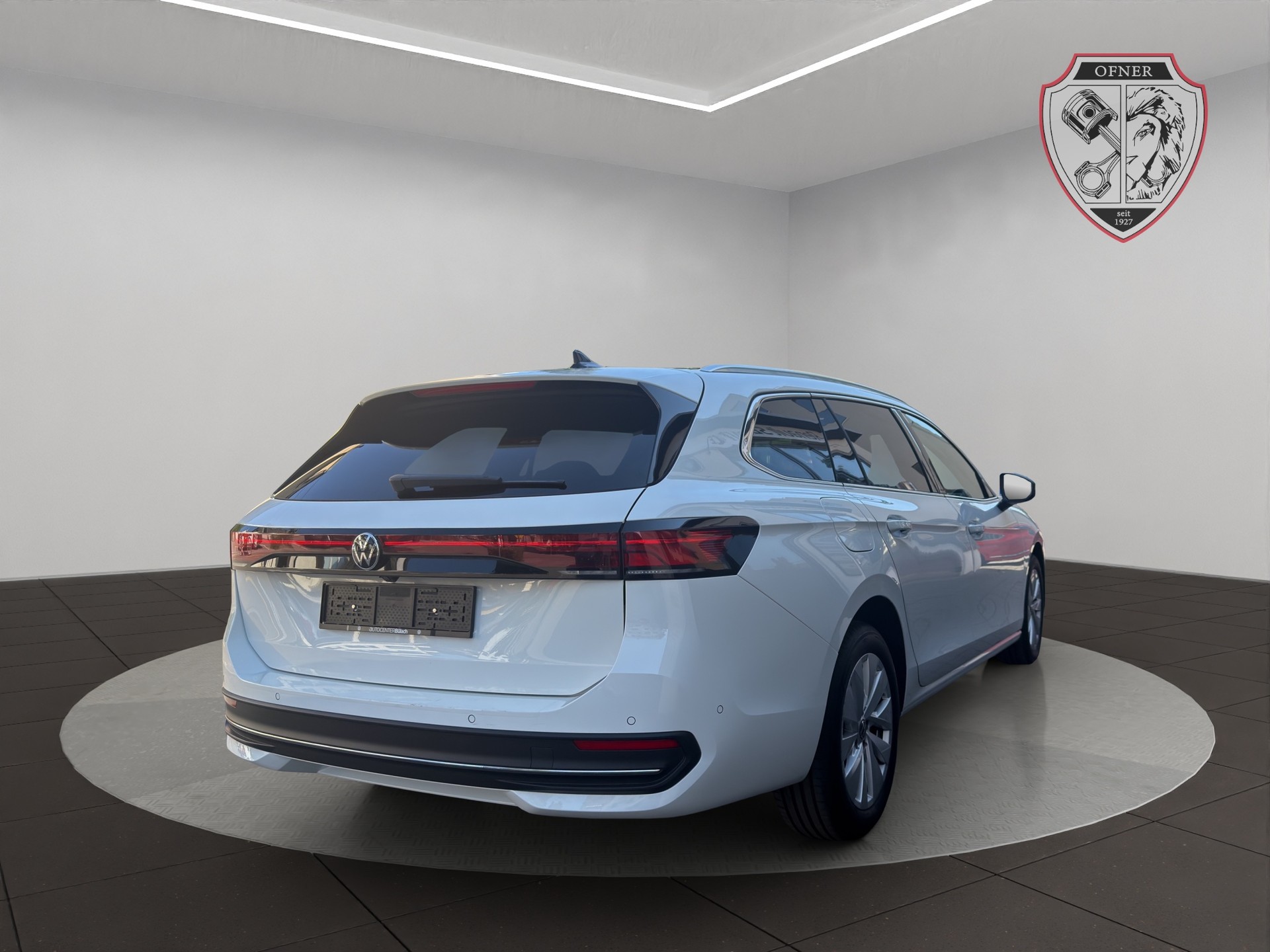 VW Passat Variant 2.0 TDI evo Business 4 Motion DSG-image-3