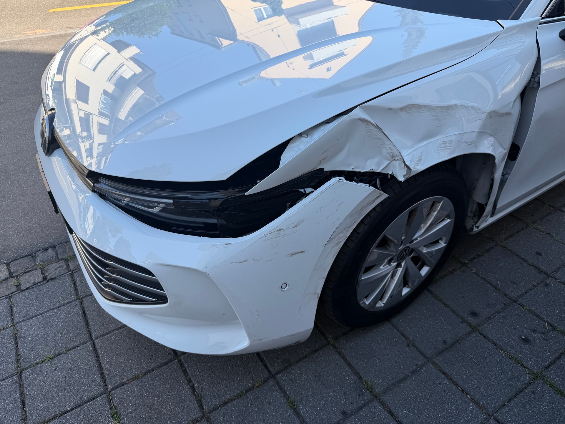 VW Passat Variant 2.0 TDI evo Business 4 Motion DSG-image-15