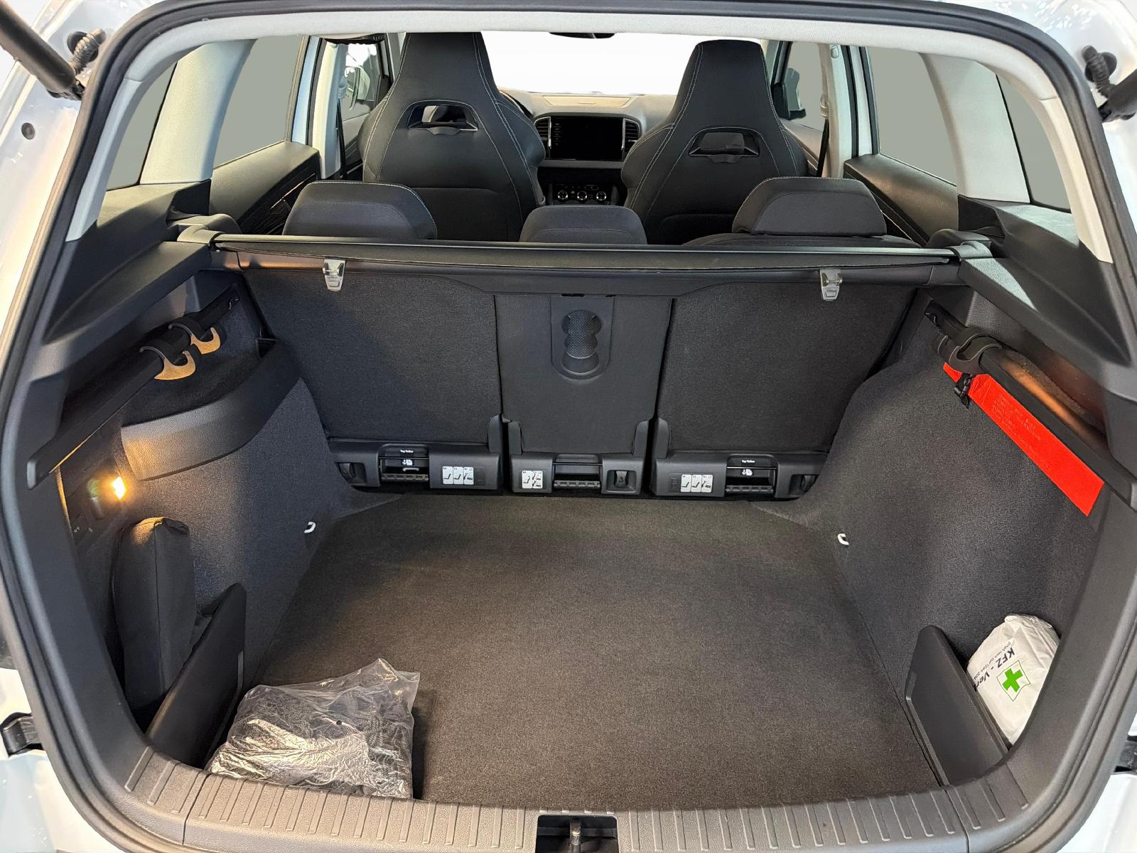 SKODA Karoq 2.0 TDI Style 4x4 DSG-image-12