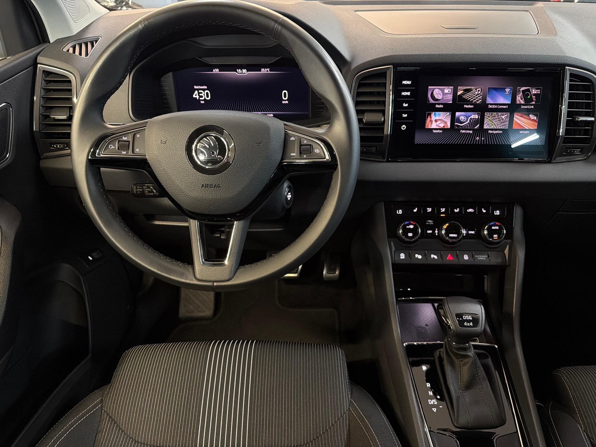 SKODA Karoq 2.0 TDI Style 4x4 DSG-image-8