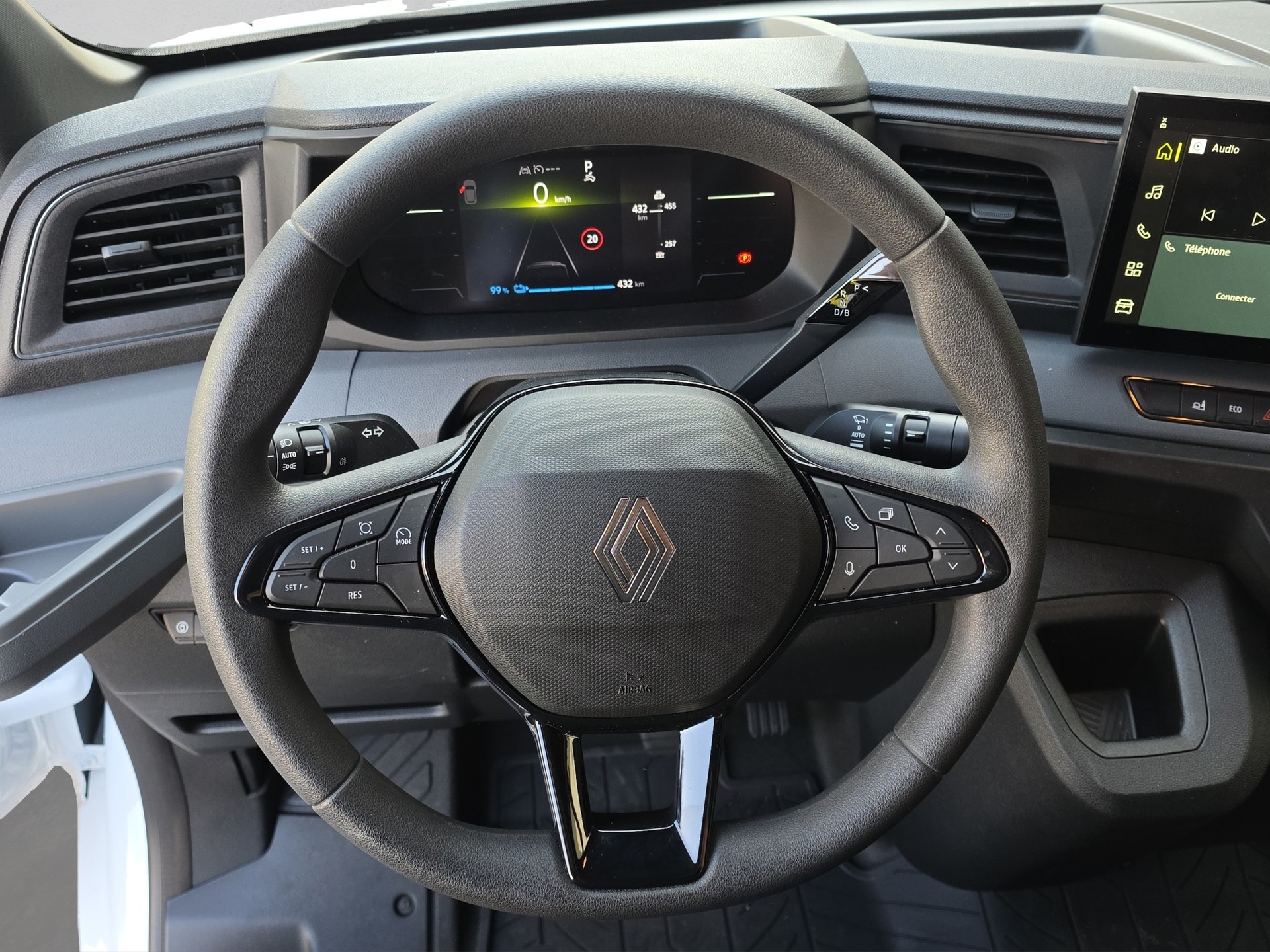 RENAULT Master E-Tech 40 EV 87kWh L3H2-image-10