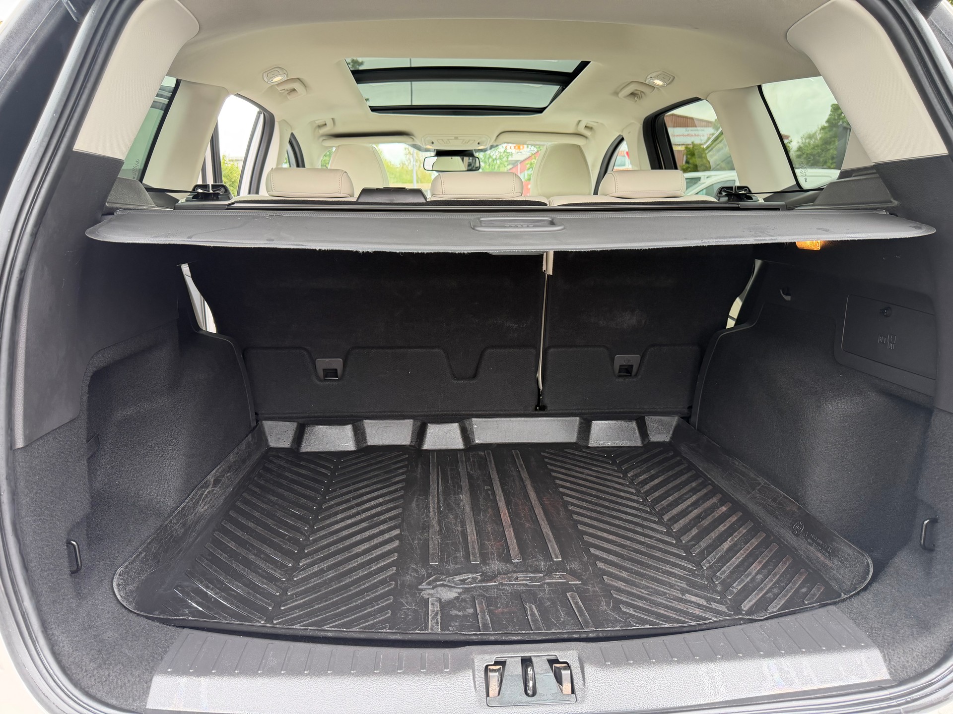 FORD Kuga 2.0 TDCi Vignale 4WD PowerShift-image-13