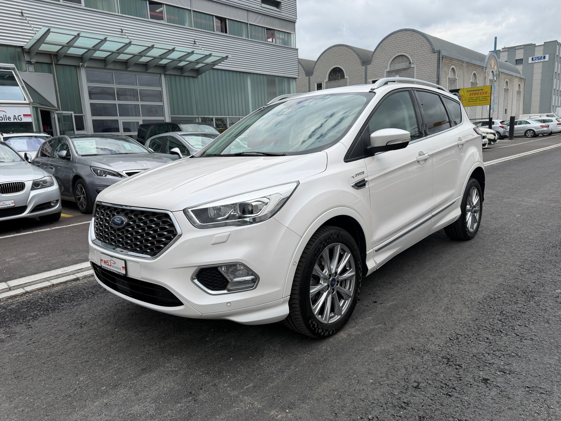 FORD Kuga 2.0 TDCi Vignale 4WD PowerShift-image-1
