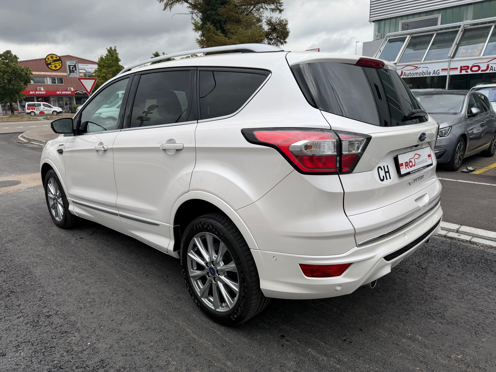 FORD Kuga 2.0 TDCi Vignale 4WD PowerShift-image-6