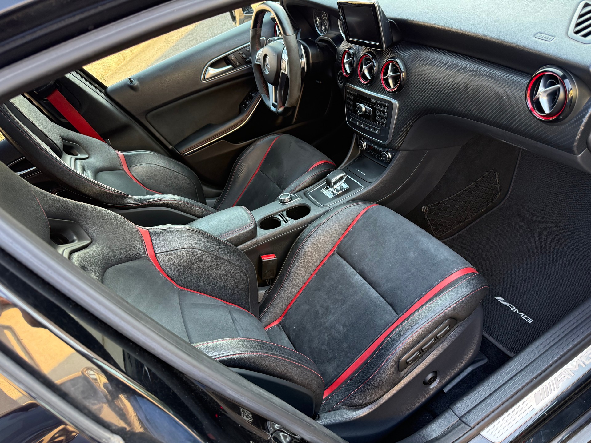 MERCEDES-BENZ A 45 AMG 4Matic Speedshift 7G-DCT-image-11