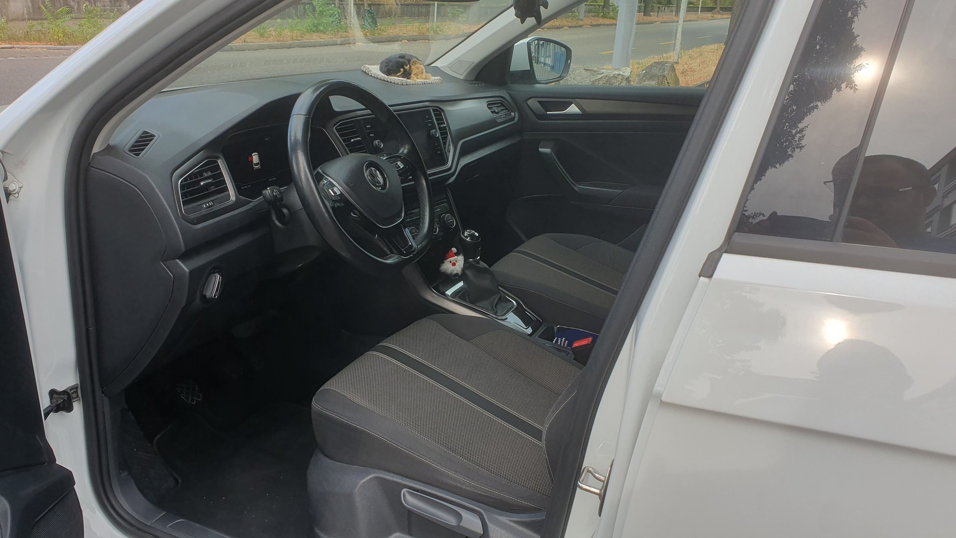 VW 1.5 TSI Advance-image-4