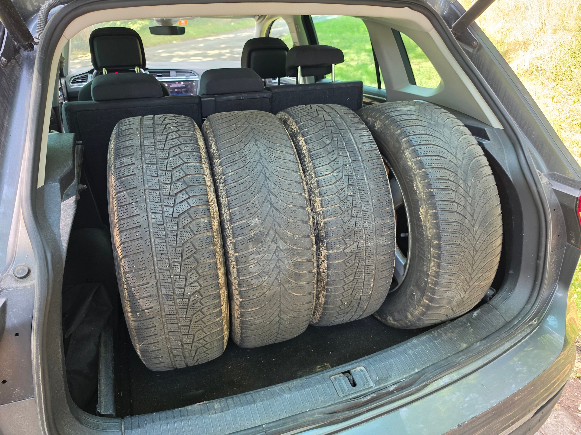 VW Tiguan 2.0 TDI SCR Highline 4Motion DSG-image-15