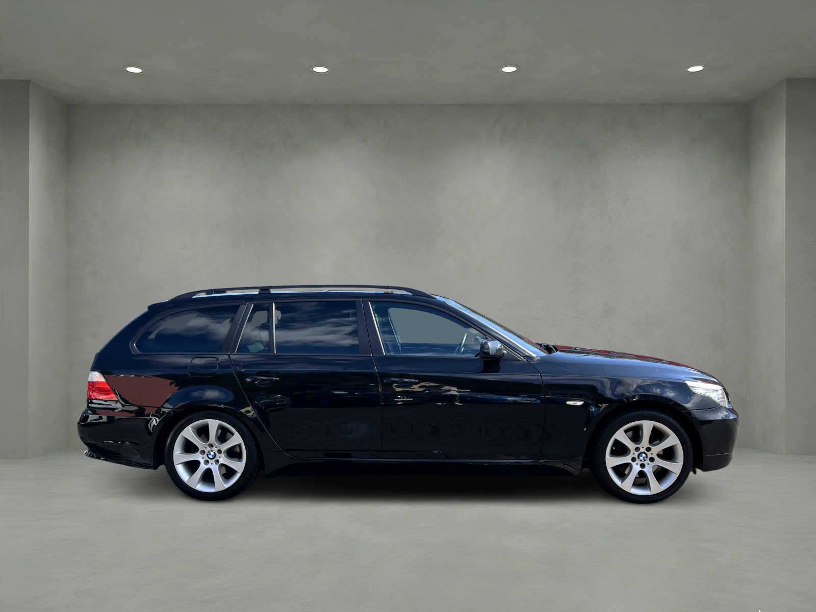 BMW 530xi Touring Steptronic-image-5