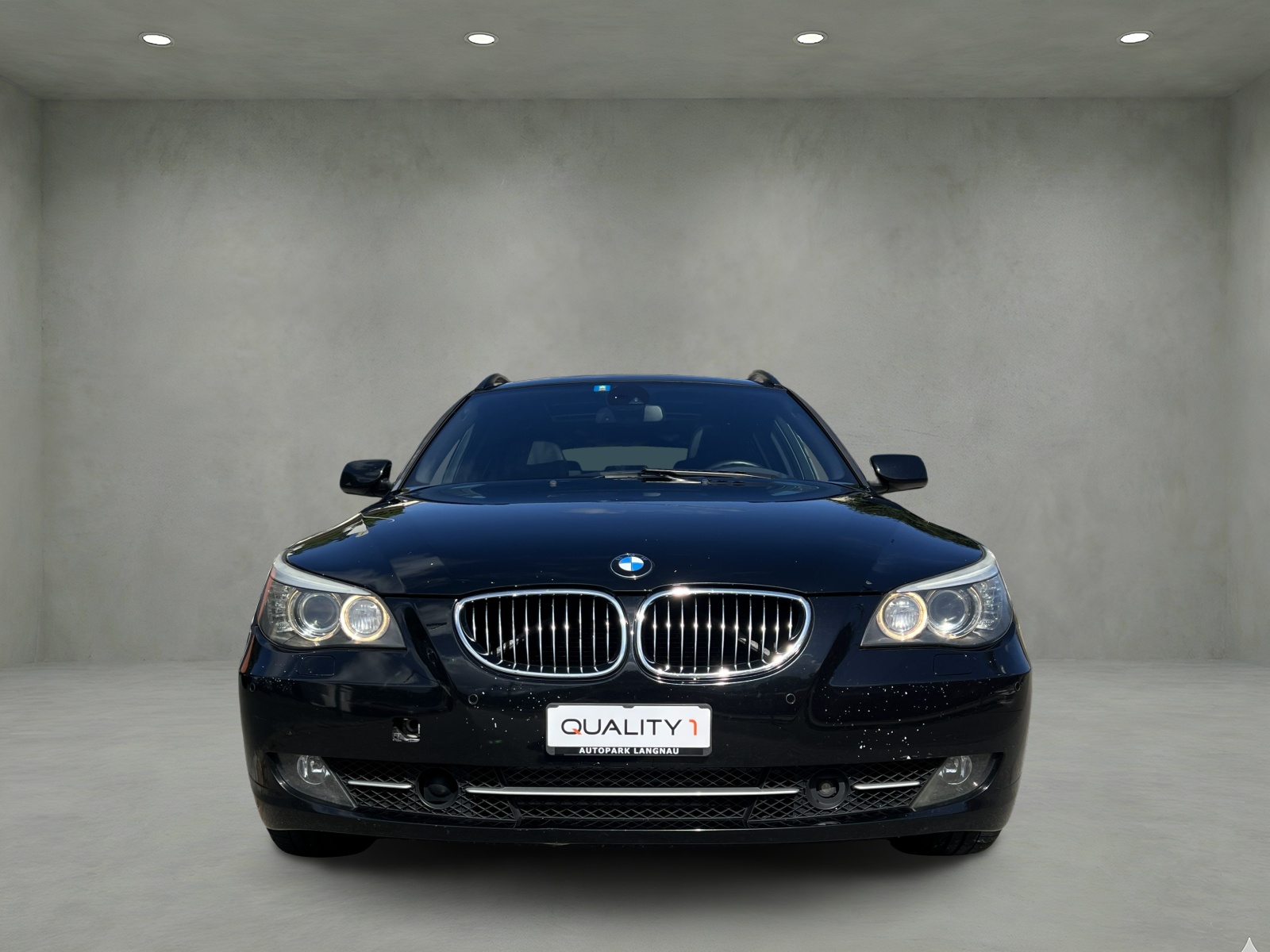 BMW 530xi Touring Steptronic-image-7