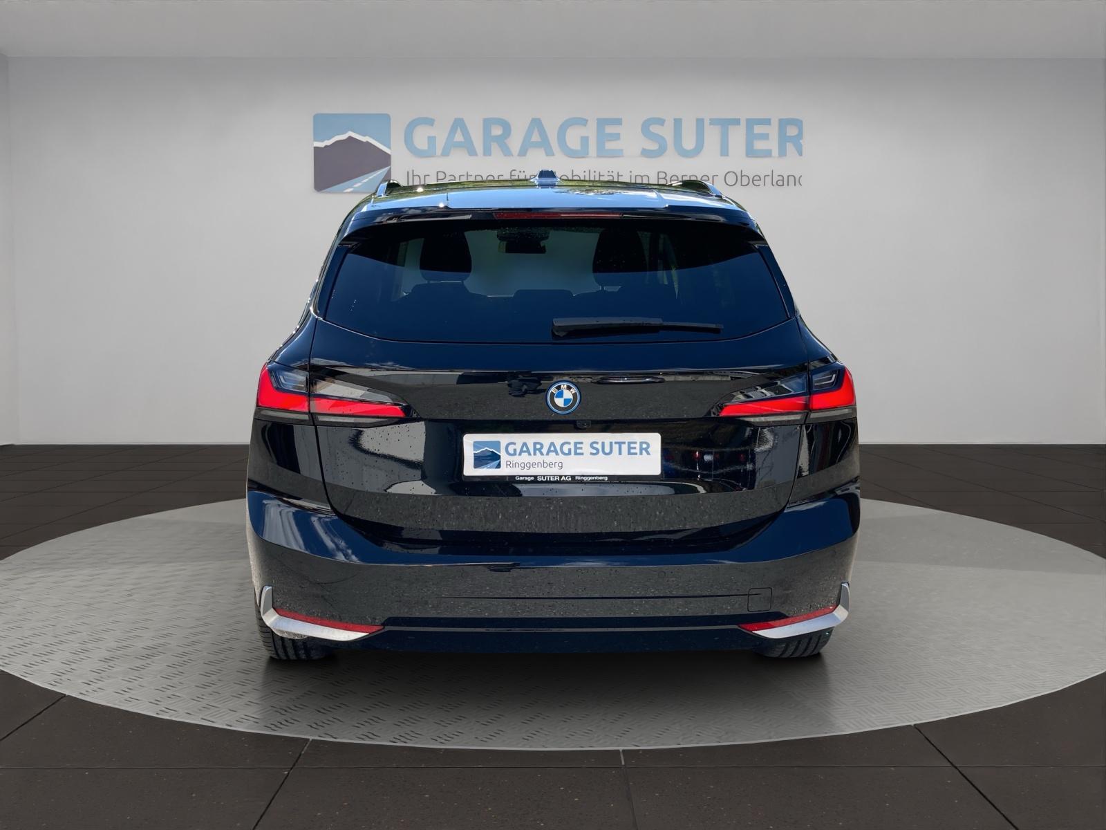 BMW 225e xDrive Active Tourer-showroom-element-3