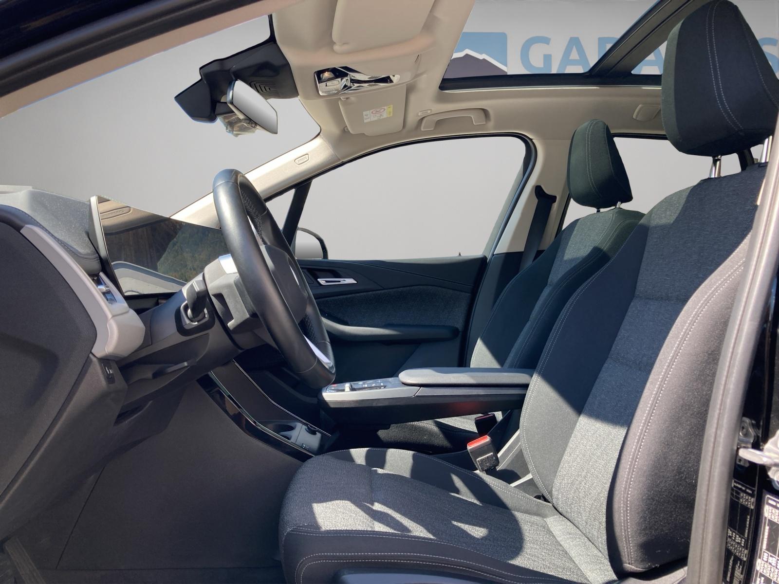 BMW 225e xDrive Active Tourer-image-8
