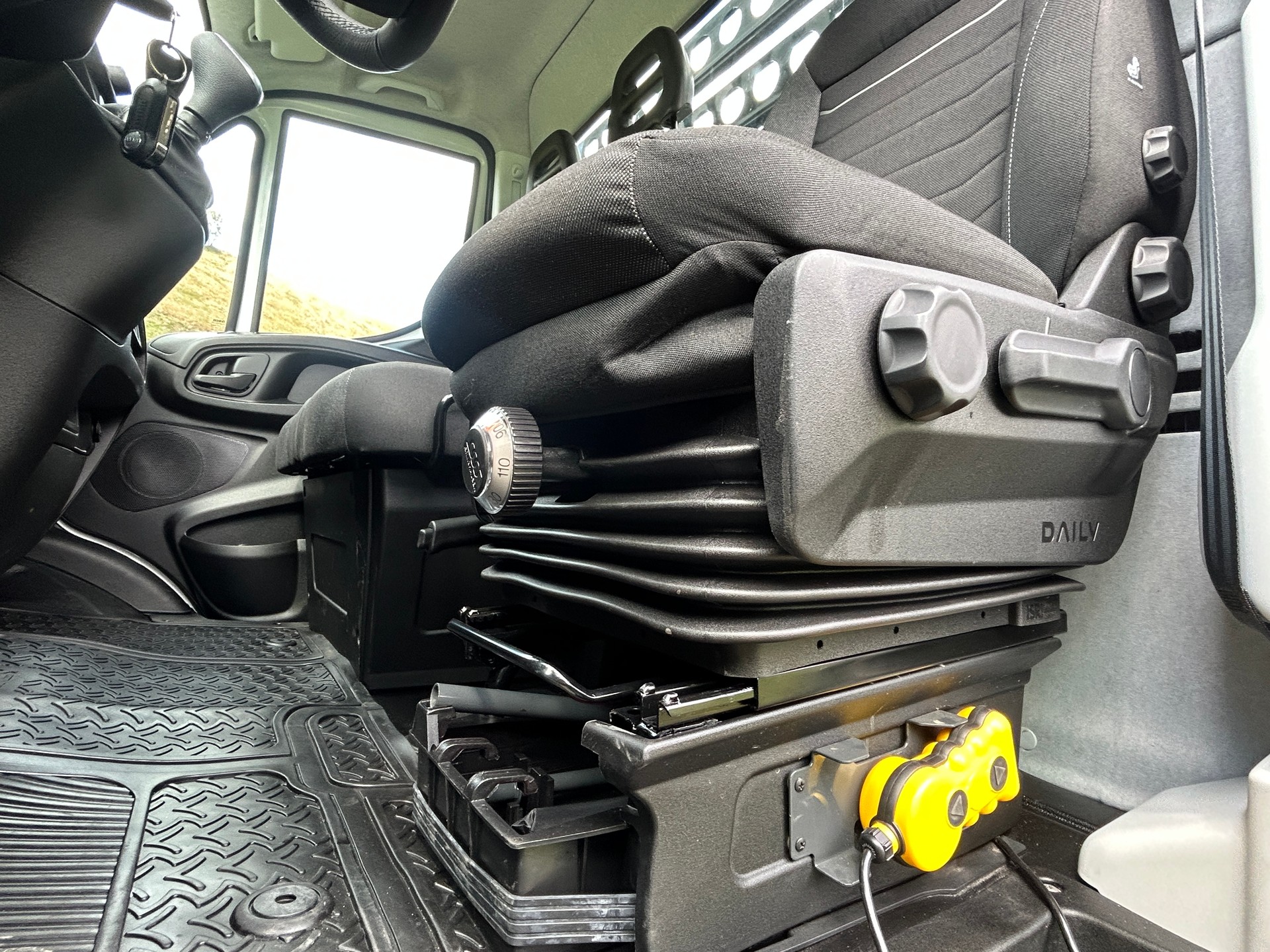 IVECO 35S14 Automat-image-10