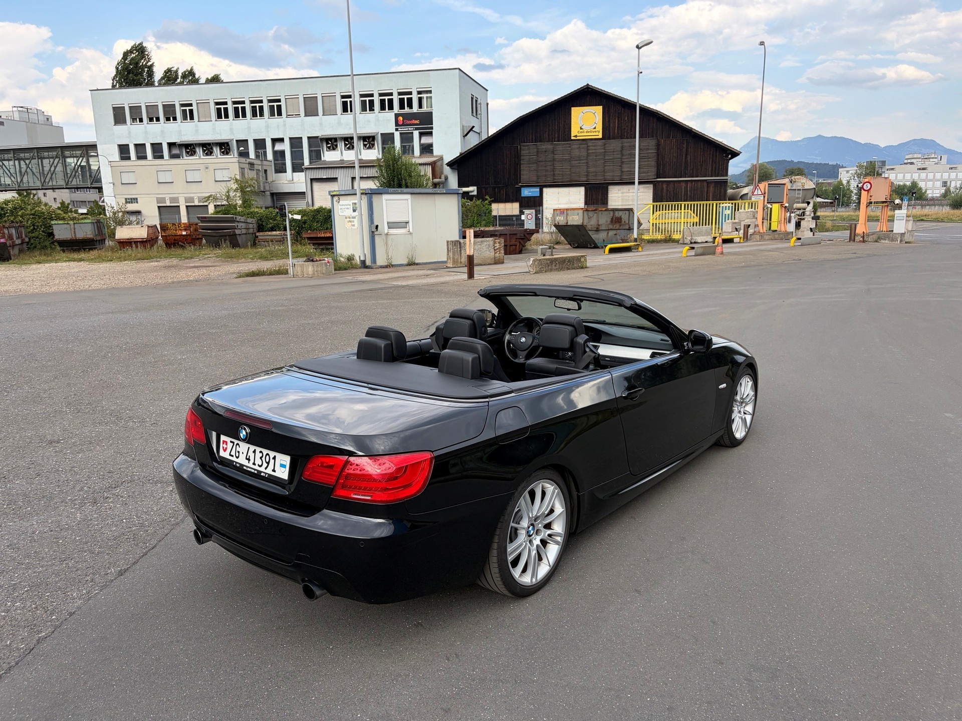 BMW 335i-image-5
