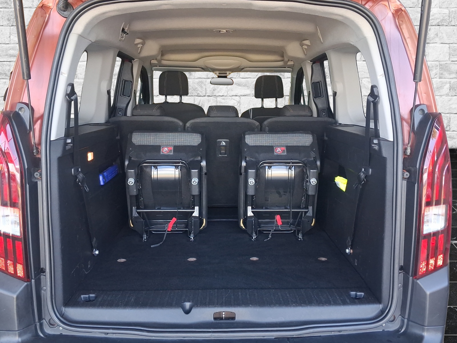 PEUGEOT Rifter Long 1.5 BlueHDi 130 GT Line-image-8