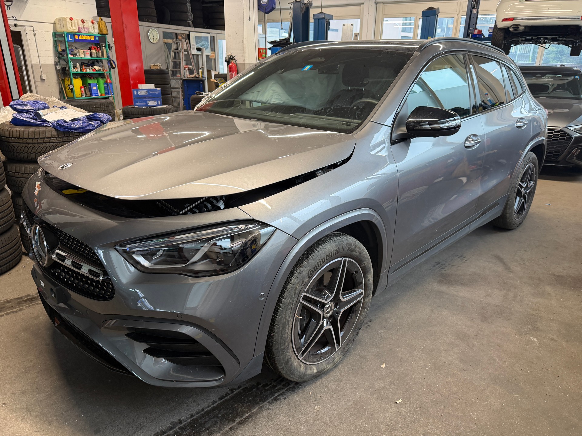 MERCEDES-BENZ GLA 220 d AMG Line 4matic-image-0