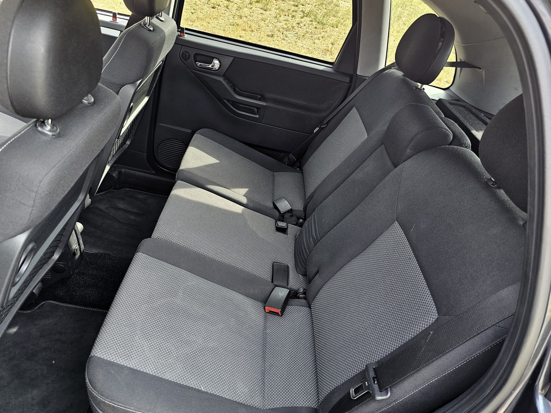OPEL Meriva 1.8i 16V Cosmo-image-11