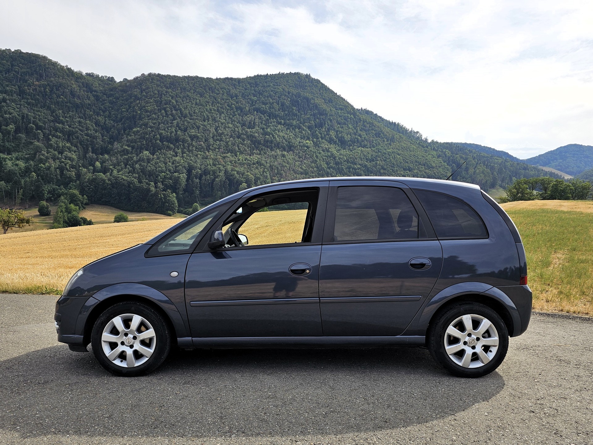 OPEL Meriva 1.8i 16V Cosmo-image-1