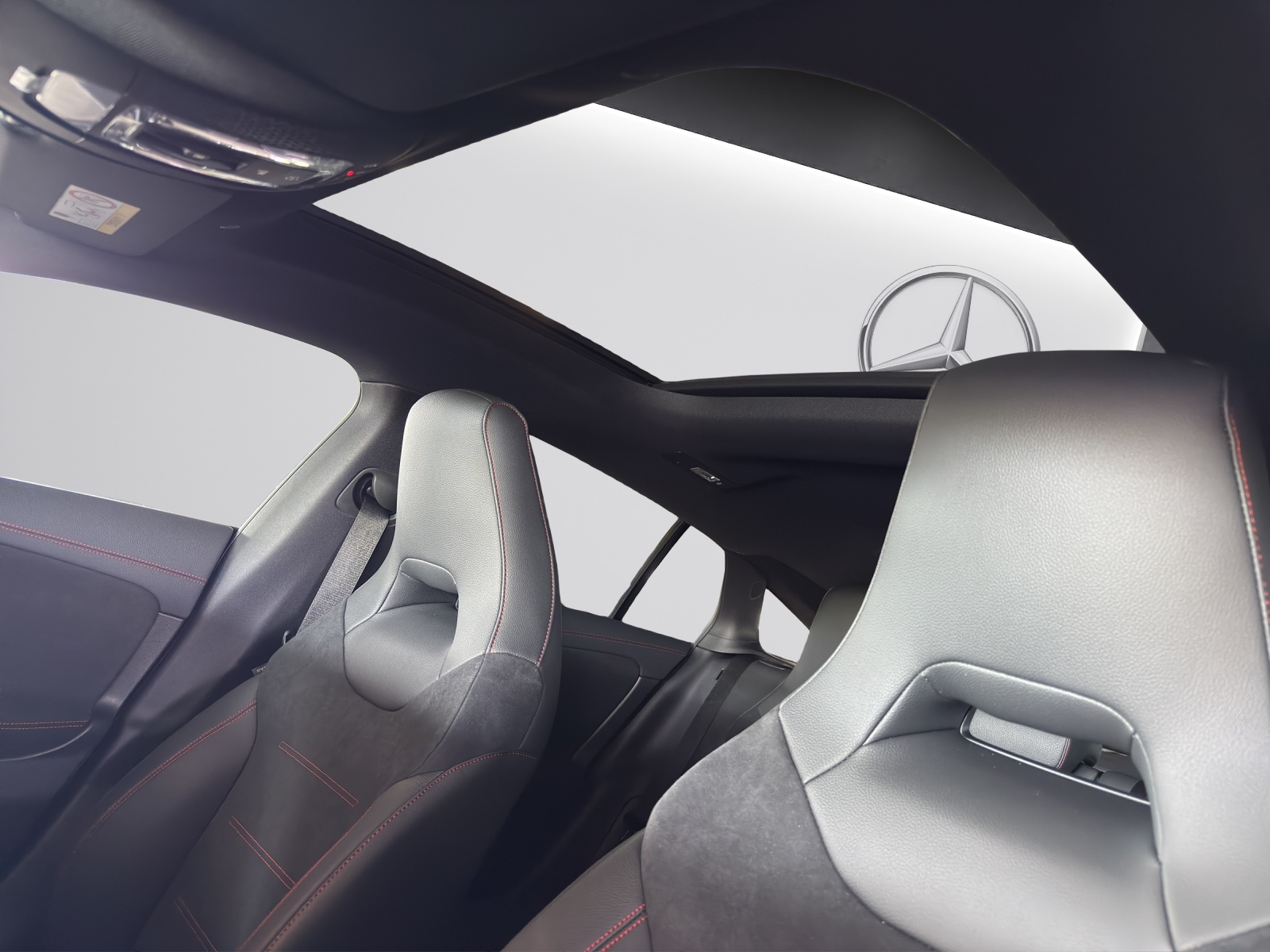 MERCEDES-BENZ CLA Shooting Brake 250 4Matic 8G-DCT-image-9