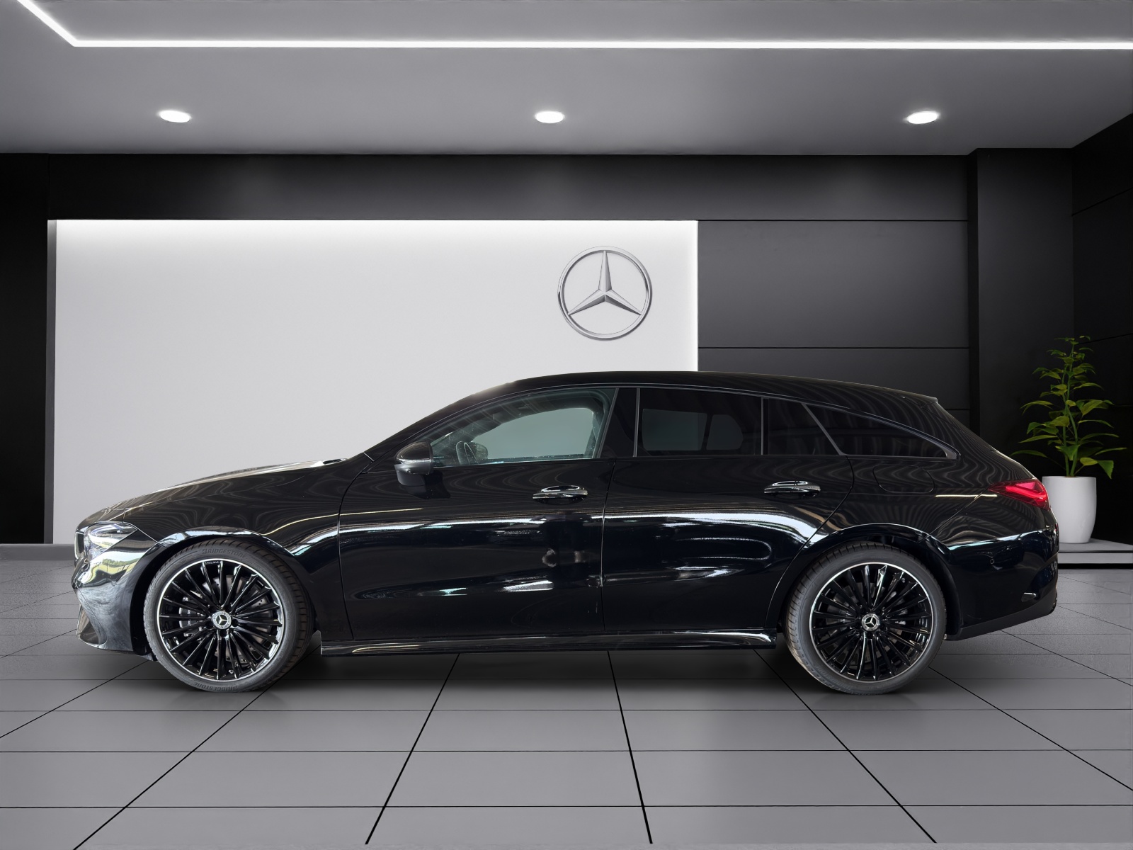 MERCEDES-BENZ CLA Shooting Brake 250 4Matic 8G-DCT-image-2