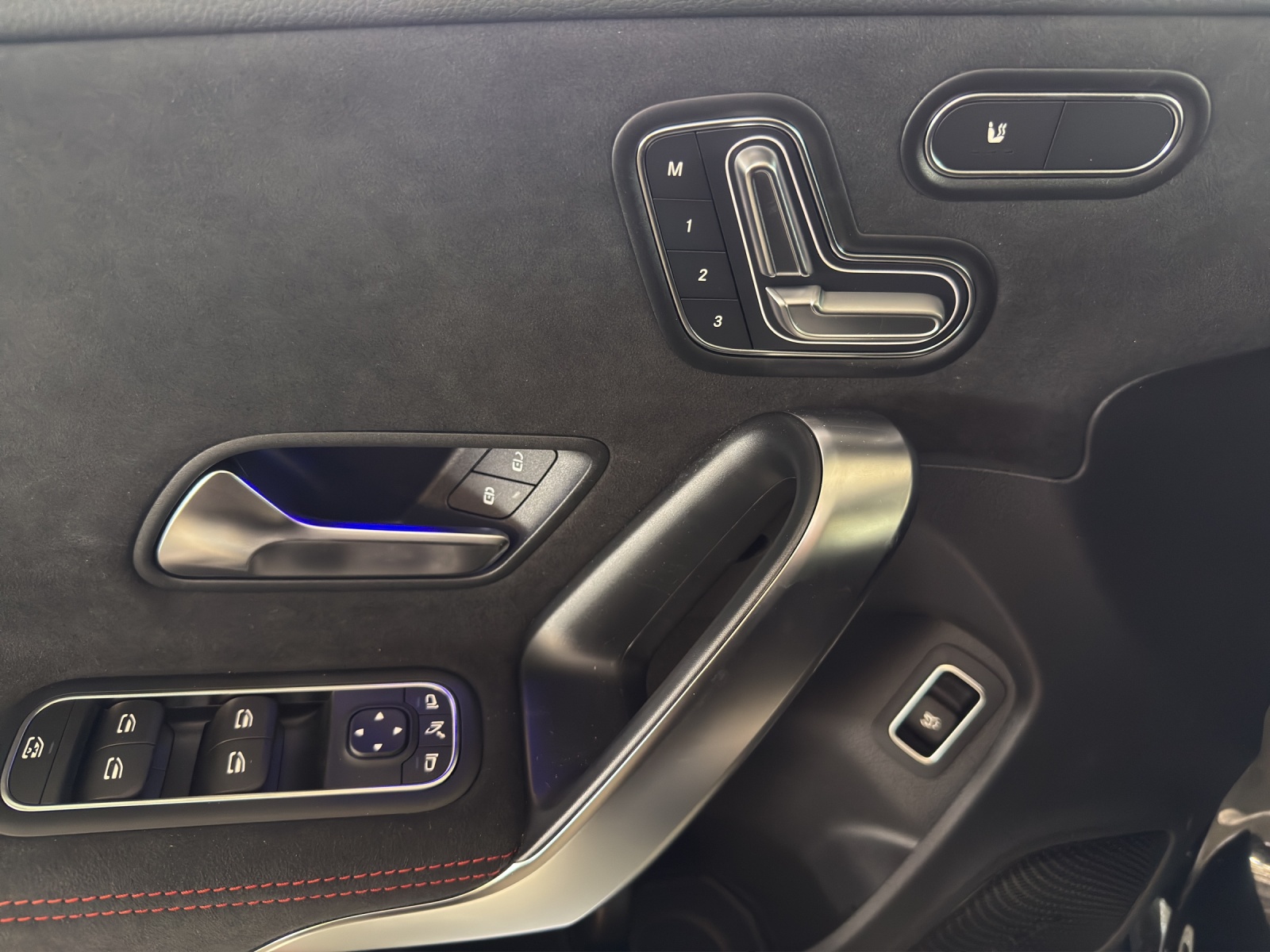 MERCEDES-BENZ CLA Shooting Brake 250 4Matic 8G-DCT-image-8
