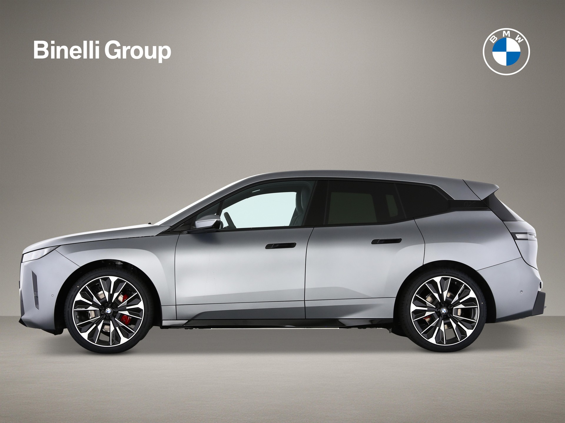 BMW iX xDrive60-image-4