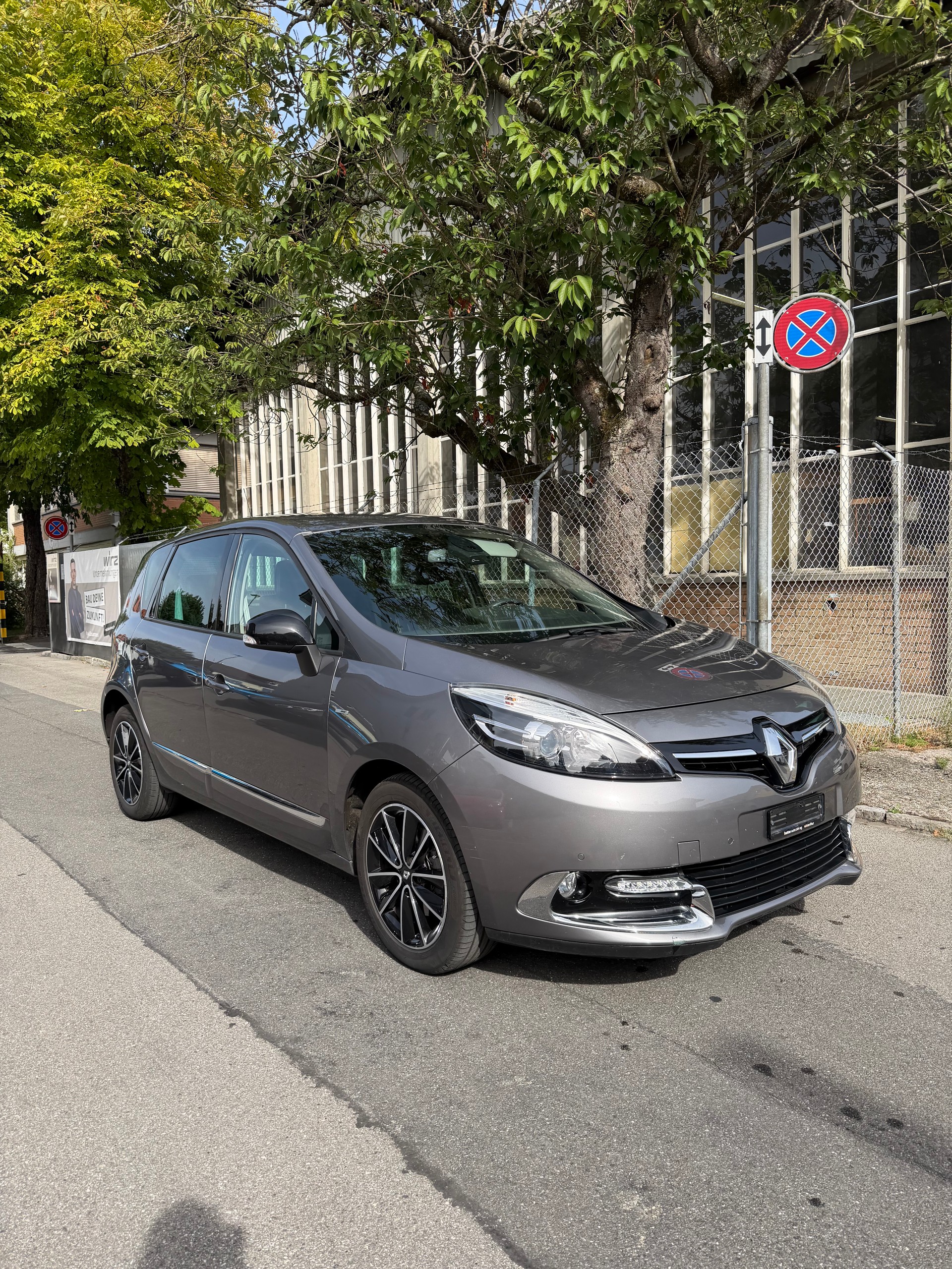 RENAULT Scénic 1.6 dCi Bose Edition-image-0