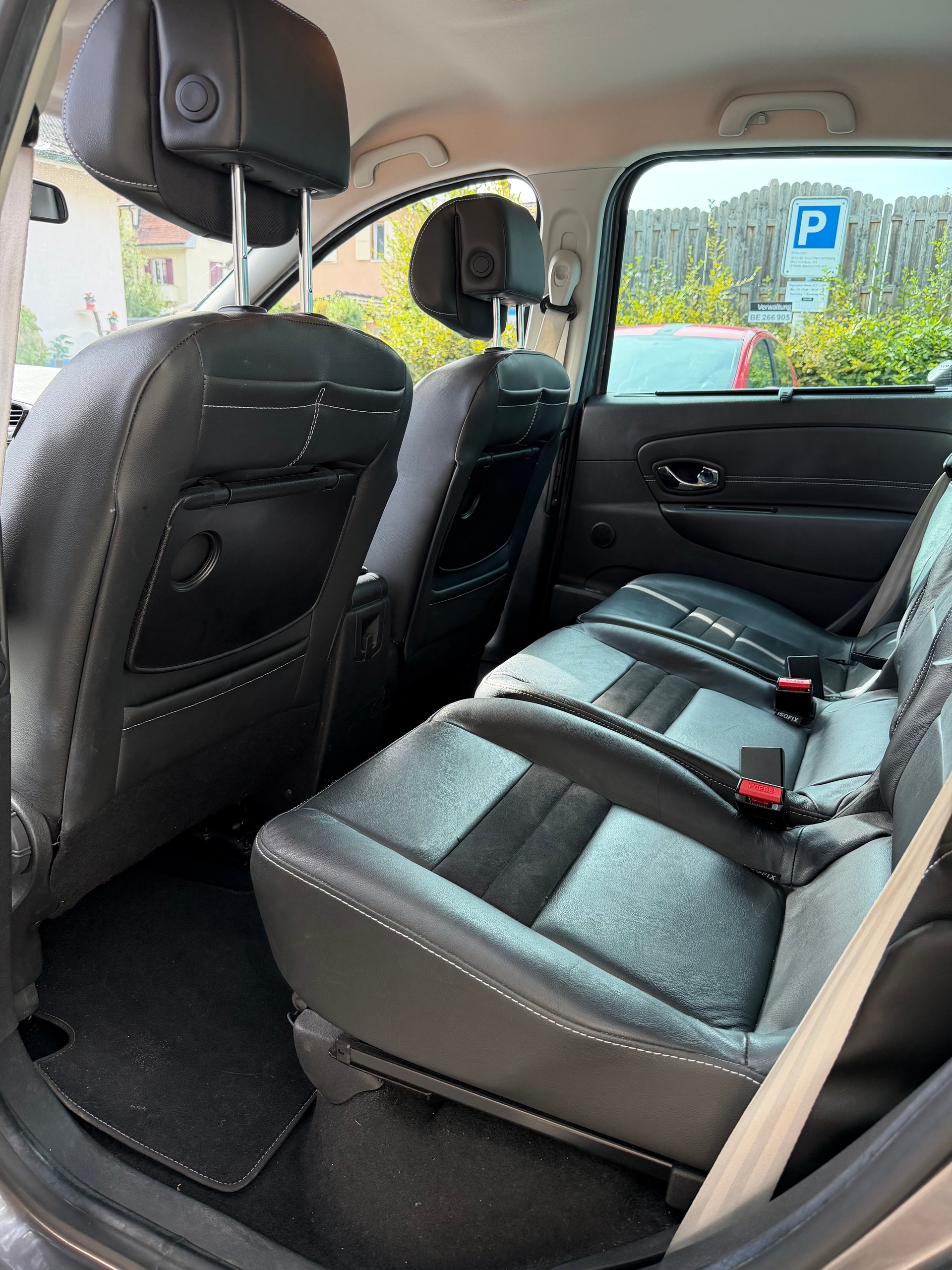 RENAULT Scénic 1.6 dCi Bose Edition-image-5