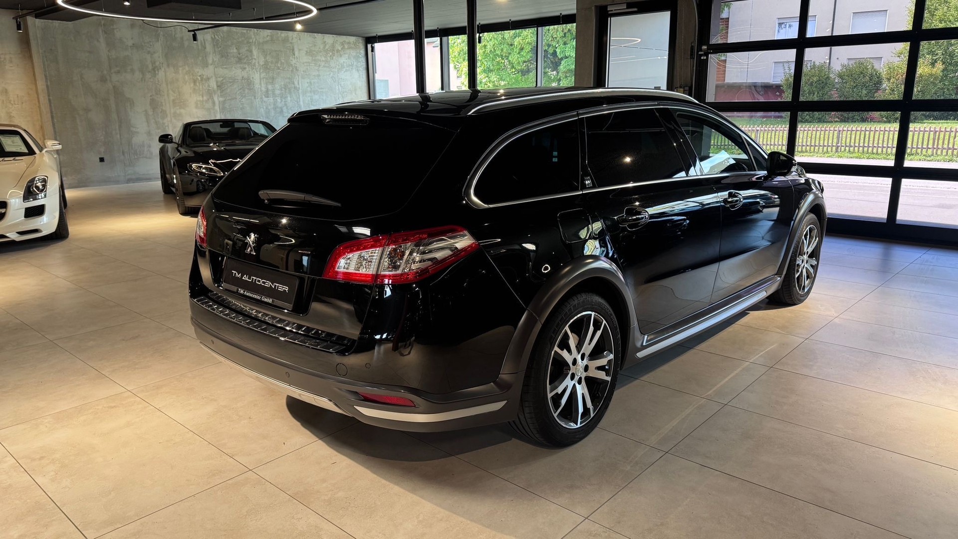 PEUGEOT 508 RXH 2.0 HDI Hybrid4 EGS6-image-2