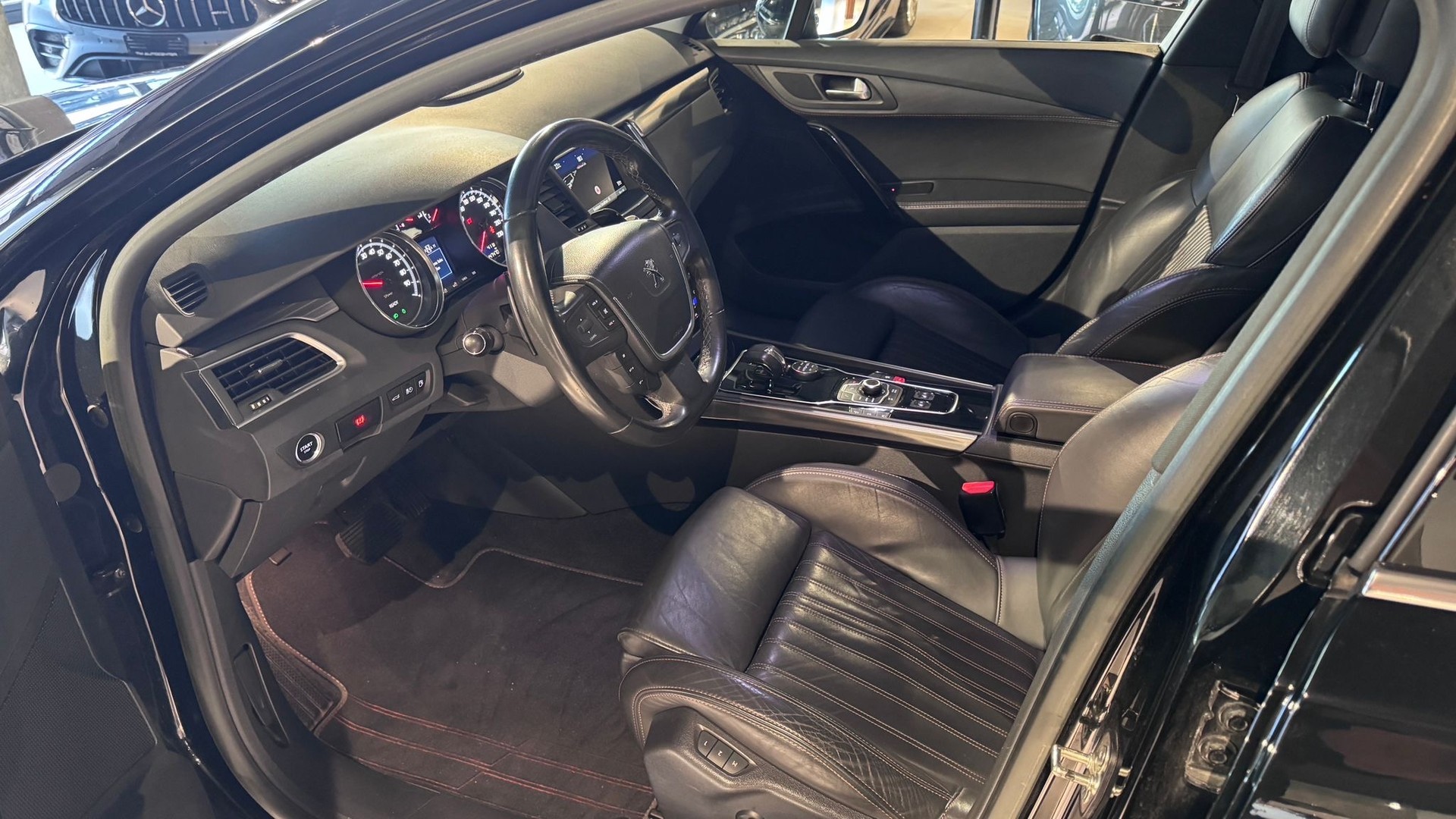 PEUGEOT 508 RXH 2.0 HDI Hybrid4 EGS6-image-5