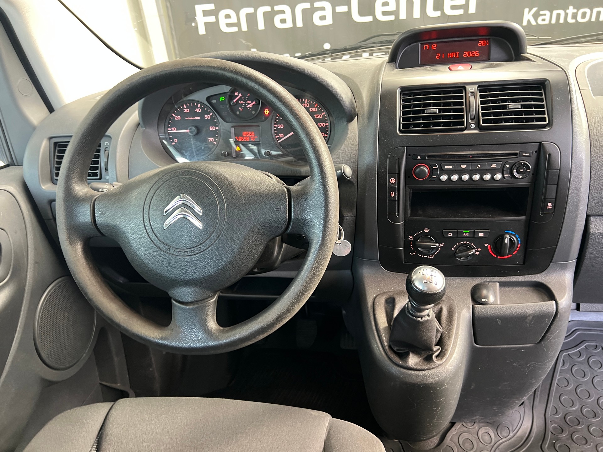 CITROEN Jumpy 2.0HDi L2H1 Seduction-image-4
